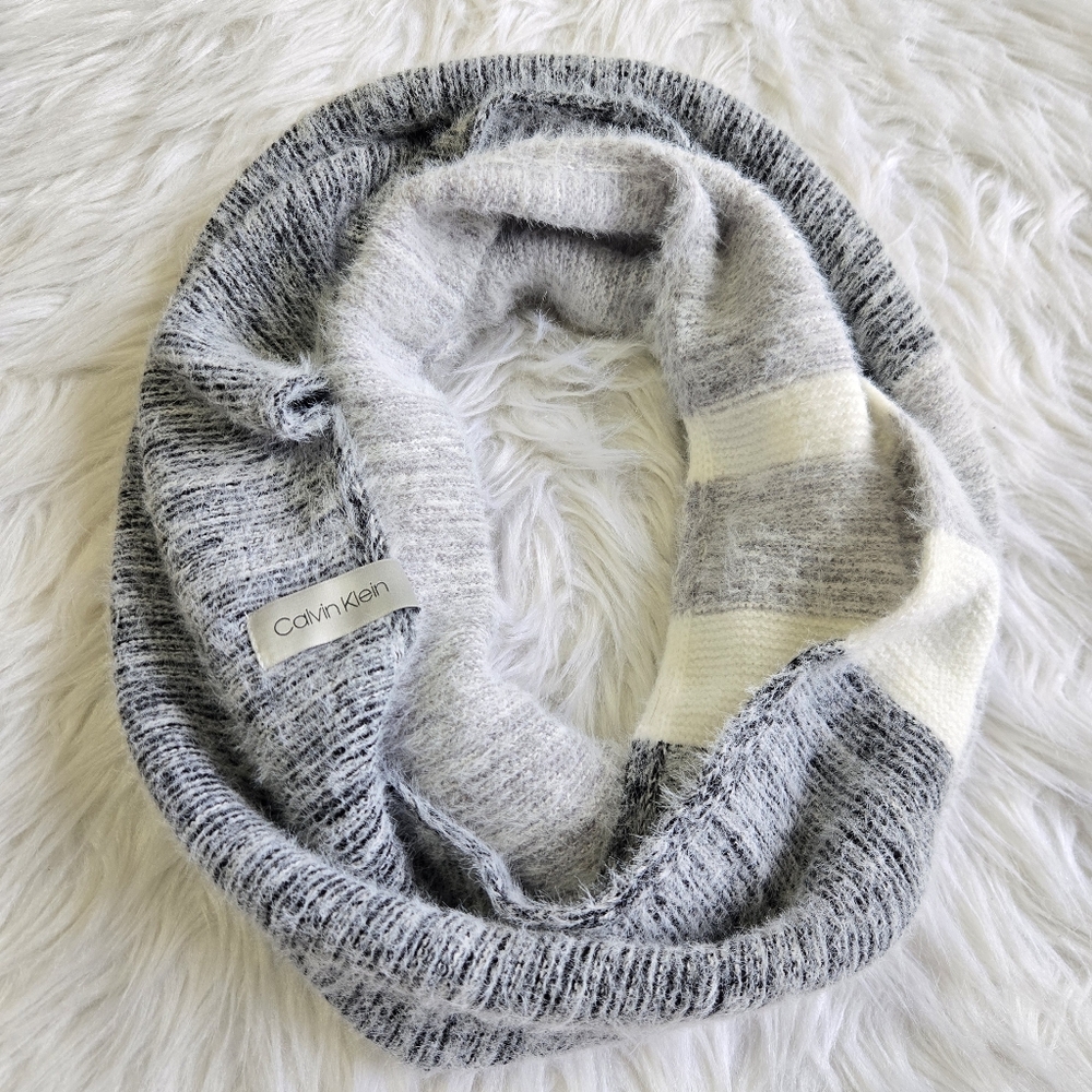CALVIN KLEIN Knit Infinity Scarf Women's  Gray Colorblock Fuzzy Neck Warmer Wrap